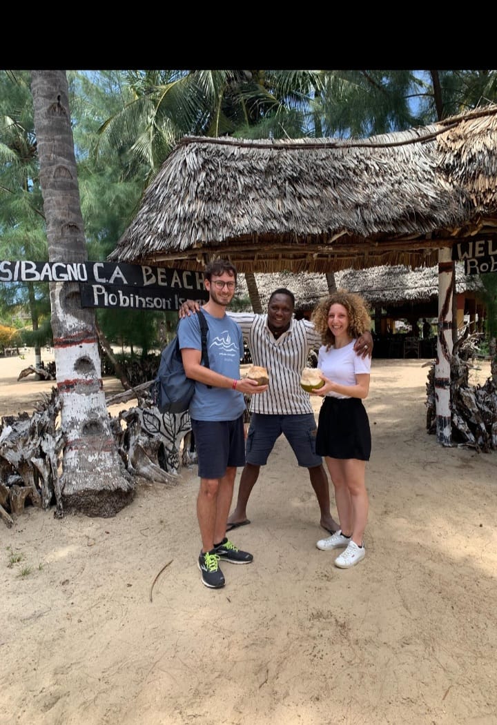 Spiaggia Dorata & Isola di Robinson